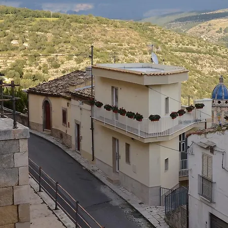 Iblachiara * רגוזה